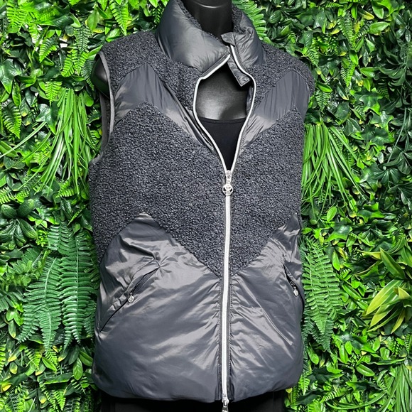 Daily Sports Born in Sweden Vest Women's Medium Gray Puffer‎ Jacket 3104 - Picture 3 of 14